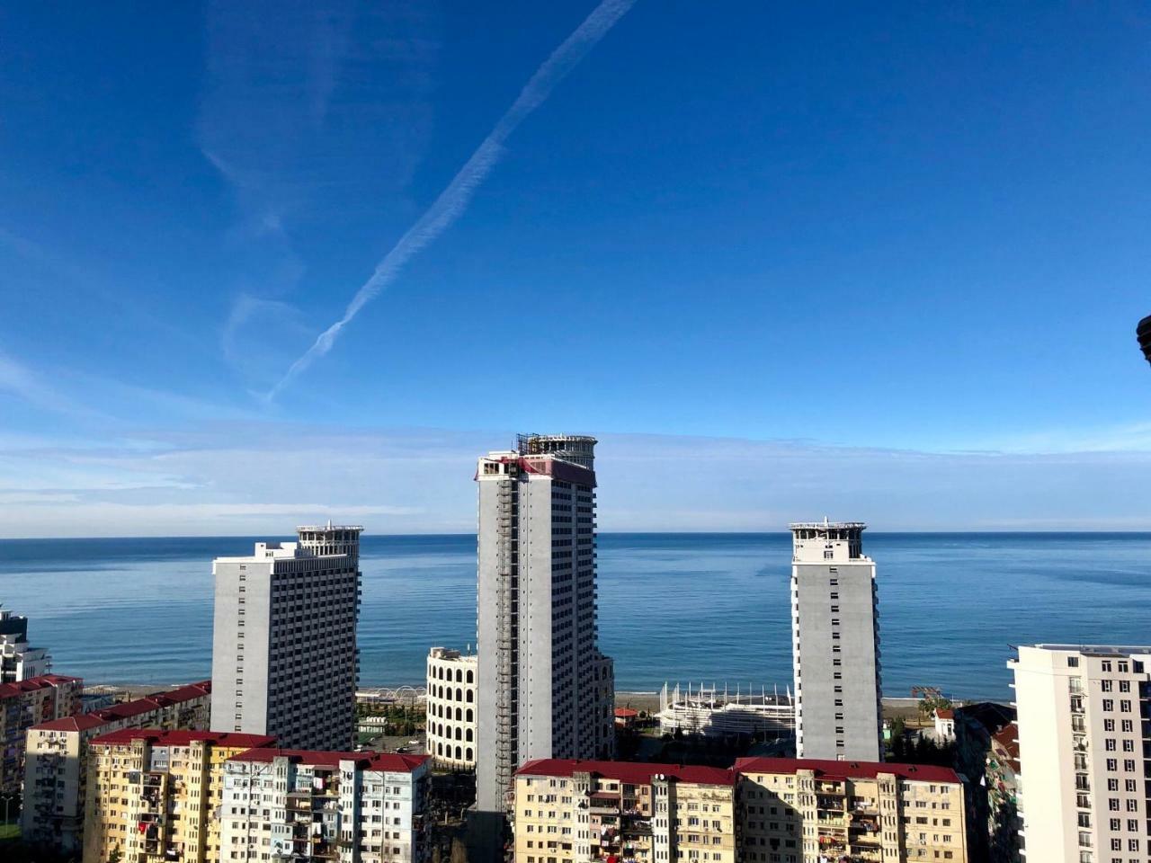 Cozy Bright Apartment With Amazing Sea View Batumi Esterno foto