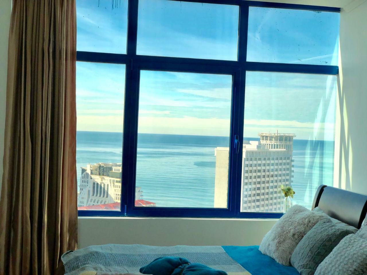 Cozy Bright Apartment With Amazing Sea View Batumi Esterno foto