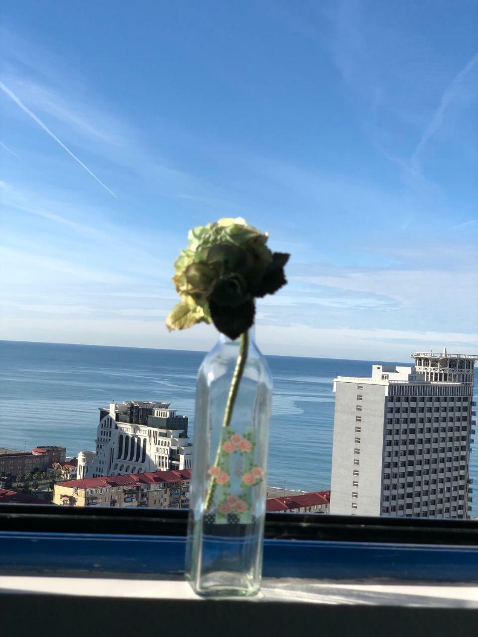 Cozy Bright Apartment With Amazing Sea View Batumi Esterno foto