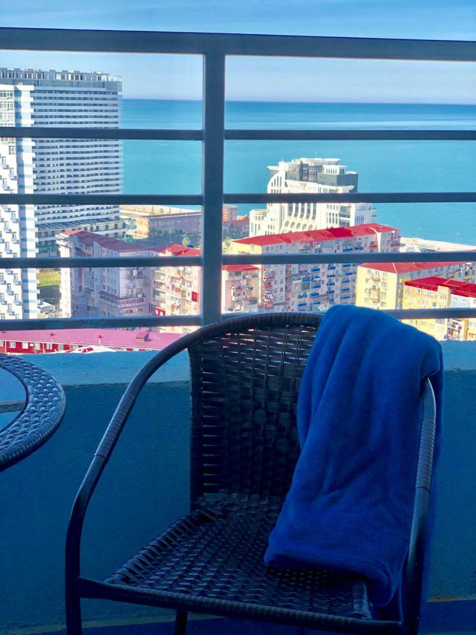 Cozy Bright Apartment With Amazing Sea View Batumi Esterno foto